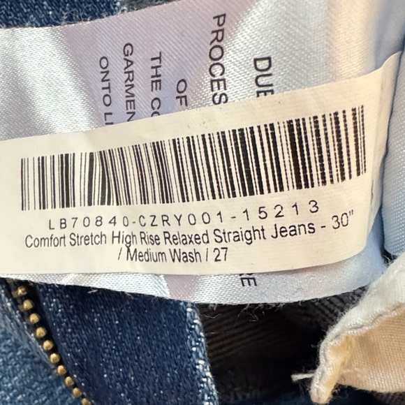 Quince comfort stretch high rise relaxed straight Jeans in medium wash 30” - Picture 4 of 9